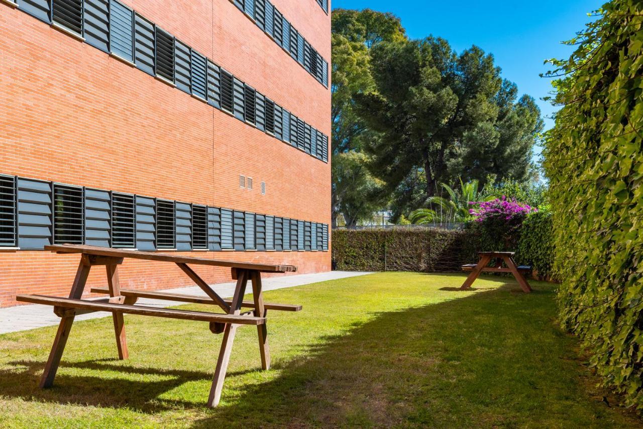 Micampus Estanislao Del Campo, Student Appartement *